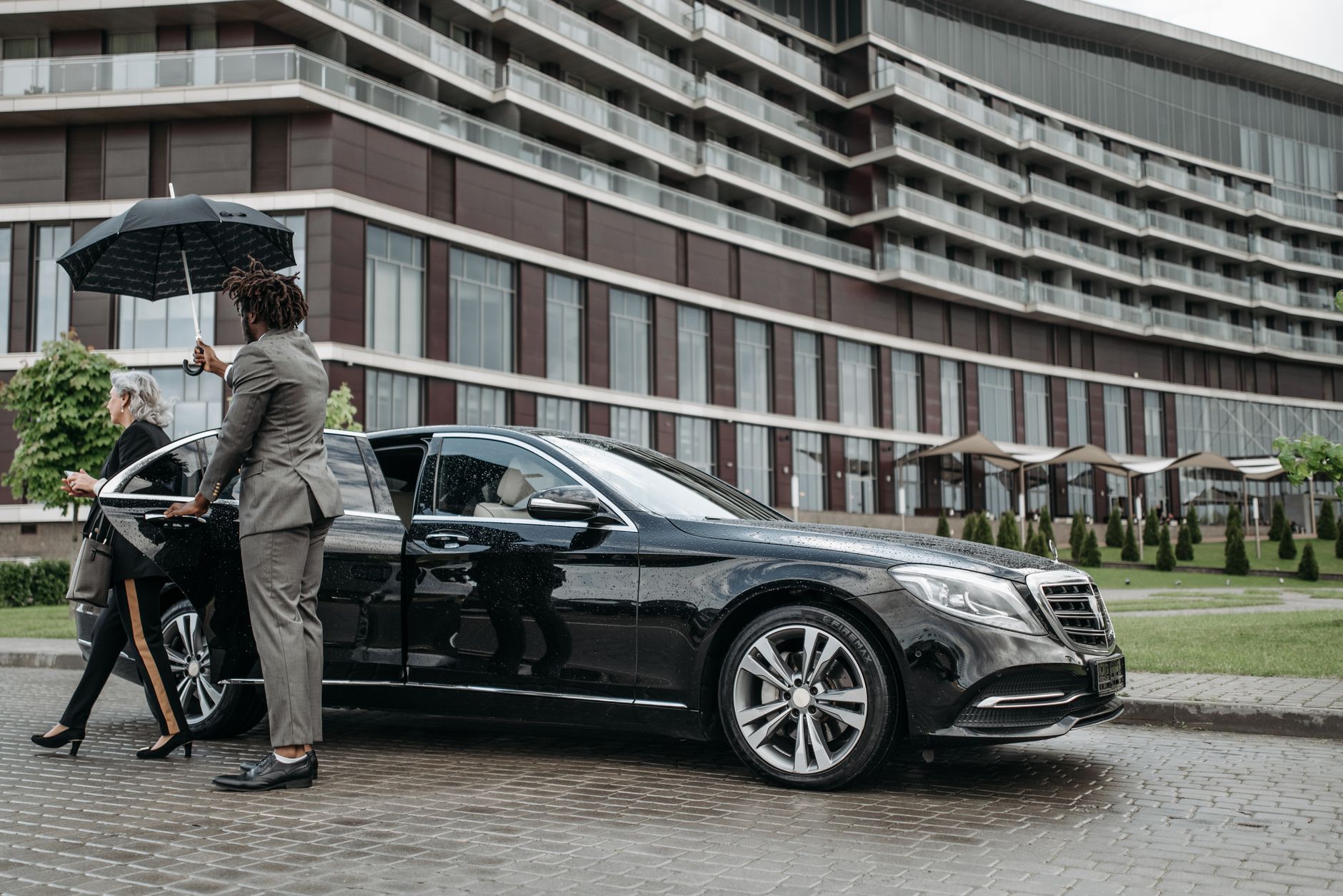 Chauffeur privé équipe à Épinay-sur-Seine